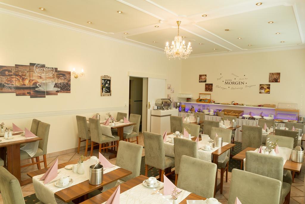 Hotel Cosima Vaterstetten Exterior foto
