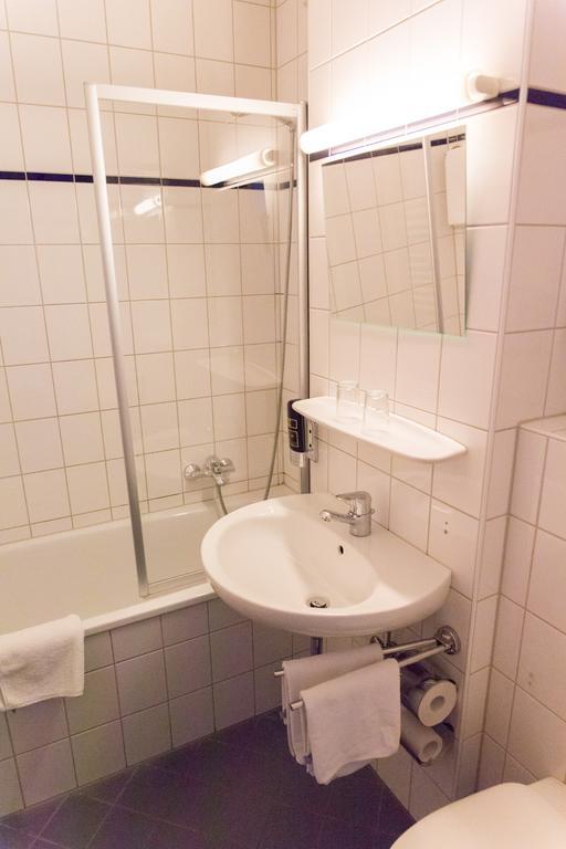 Hotel Cosima Vaterstetten Zimmer foto