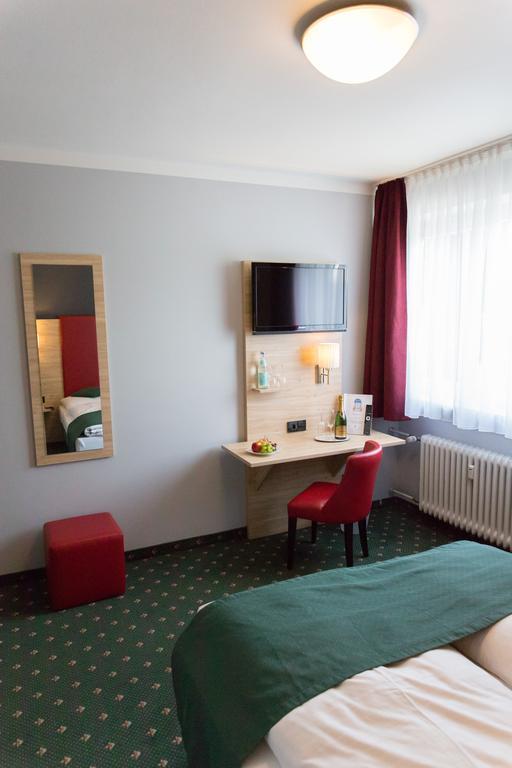 Hotel Cosima Vaterstetten Zimmer foto