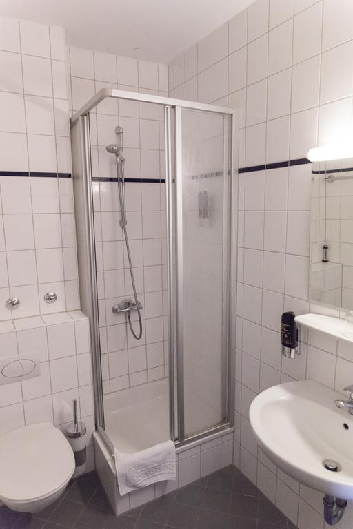 Hotel Cosima Vaterstetten Zimmer foto