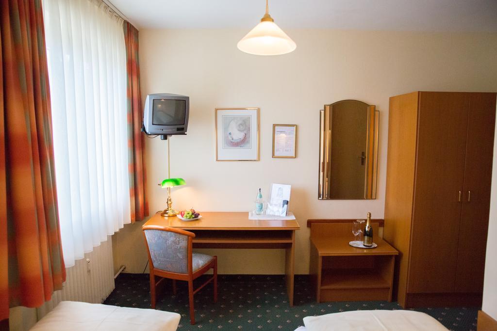 Hotel Cosima Vaterstetten Zimmer foto