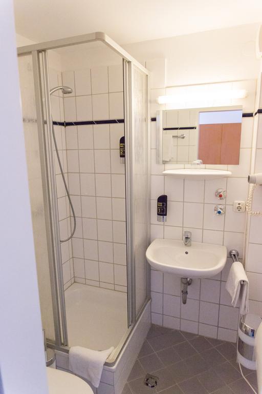 Hotel Cosima Vaterstetten Zimmer foto